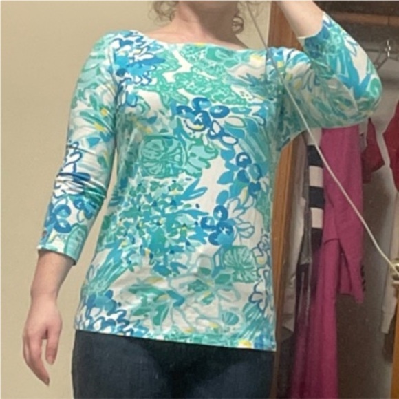 Lilly Pulitzer Boat Neck 3/4 Sleeve Blue Floral In a Pinch Top - Picture 5 of 6